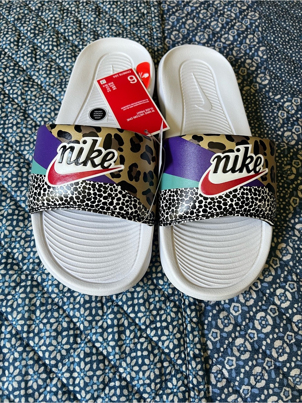 Nike Women’s VICTORI ONE Slides | Size 6 - NIB